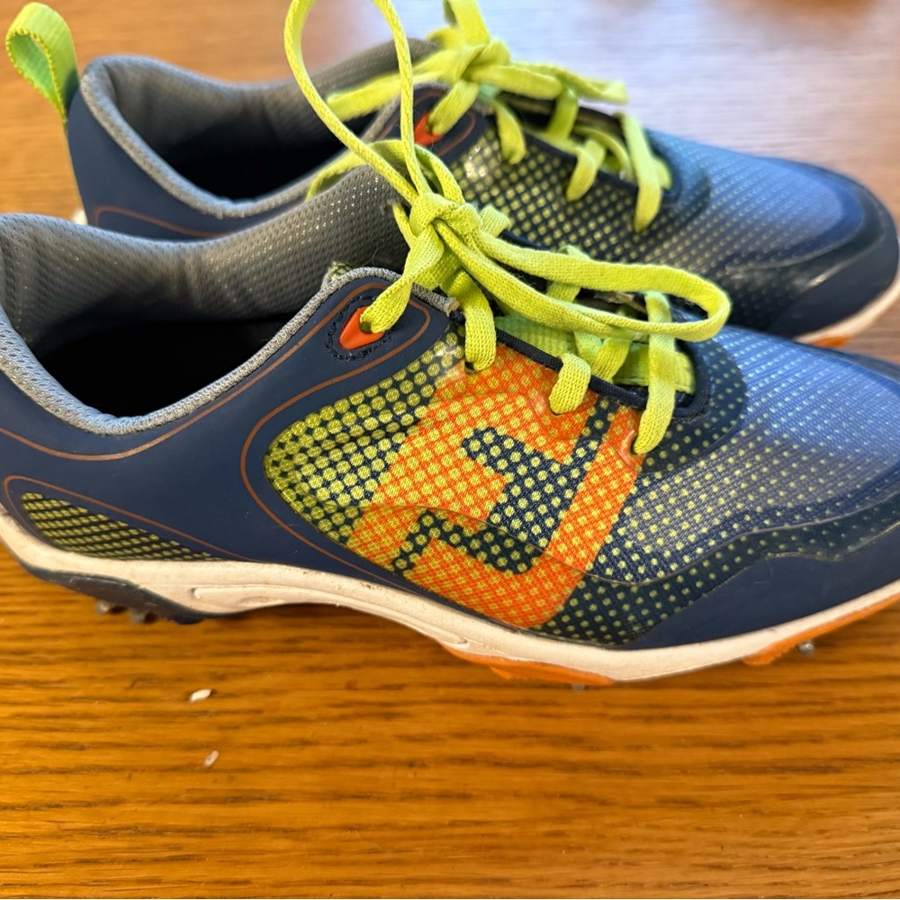 FootJoy Kids golf shoes with spikes with Blue and Lime Accents